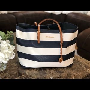 MICHAEL Michael Kors Jet Set Tote